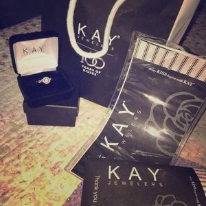 Kay jewelers round diamond engagement ring